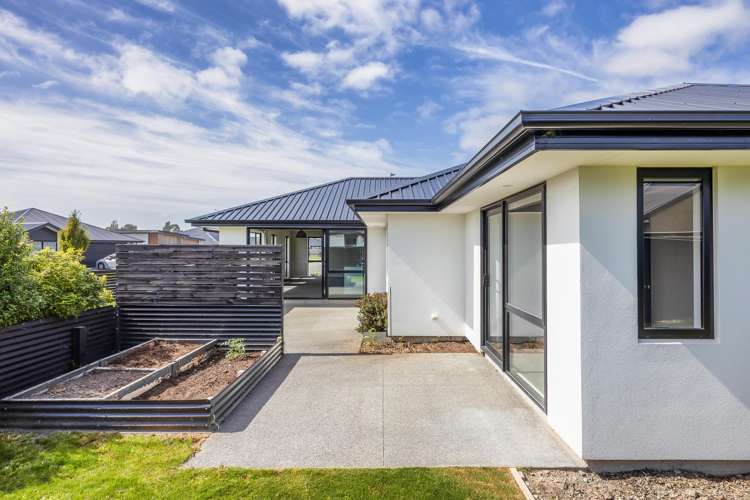 8 Oakleigh Street Woodend_10