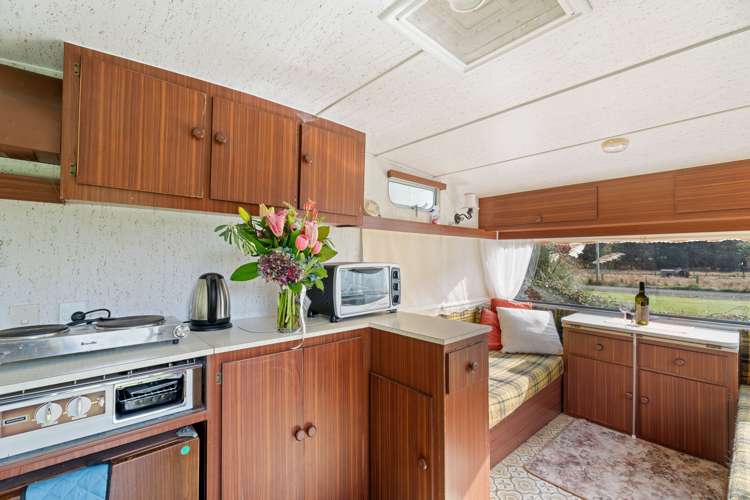 8 Roches Lane Lumsden Surrounds_7