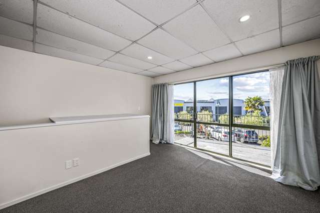 20/6 Airborne Road Albany_3