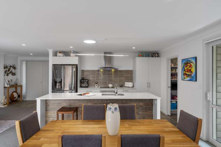 124 Puhirake Crescent Pyes Pa_8