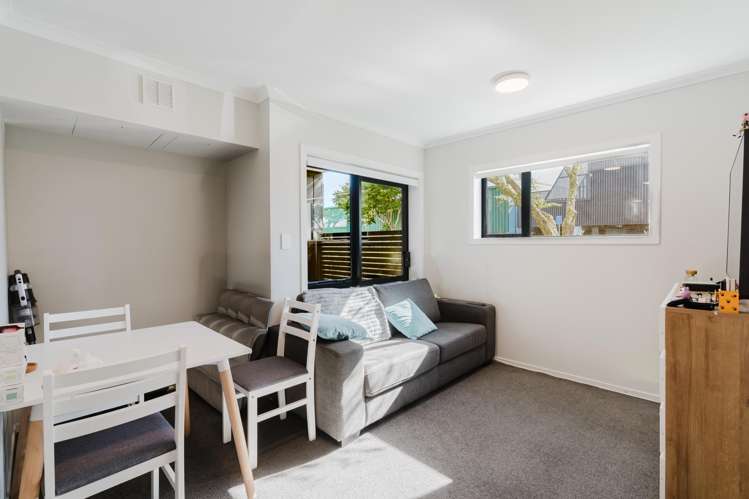 G04/17 Vialou Street Hamilton Central_4