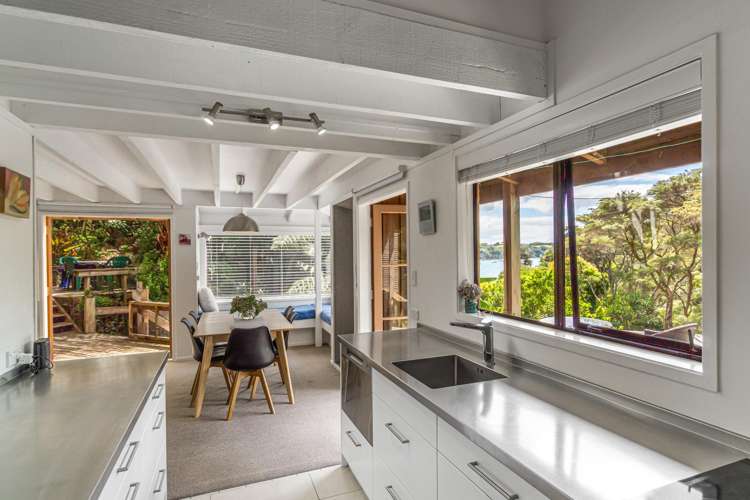 178 Ocean View Road Oneroa_10