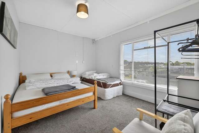 2/270 Lincoln Road Addington_4