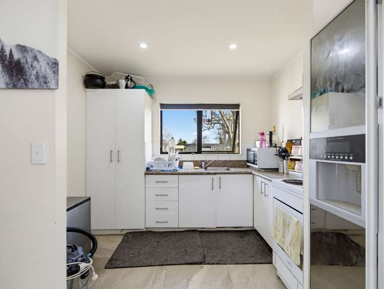 17 Dungarvon Pl Clendon Park_2