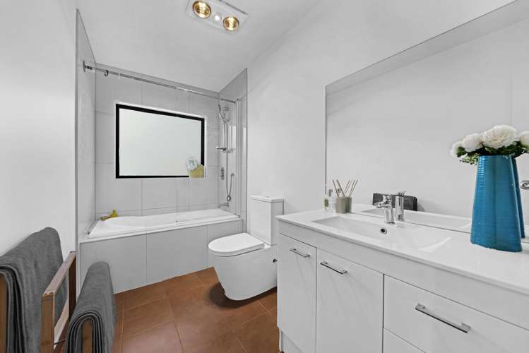 4 Shayla Place Favona_23