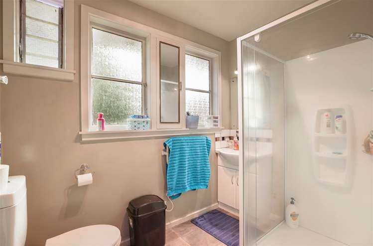 111 Creek Road Allenton_11