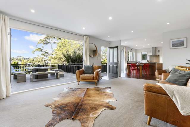 52 Derwent Crescent Titirangi_3