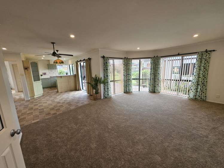 39 Kent Avenue Waitarere Beach_1