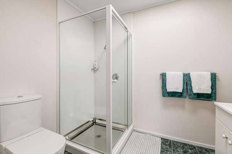 9 Thornbill Rise Unsworth Heights_21