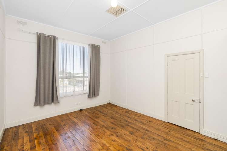 52 George Street Junee_7