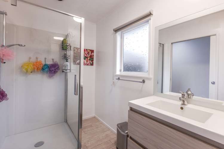 4 Upham Crescent Taradale_13