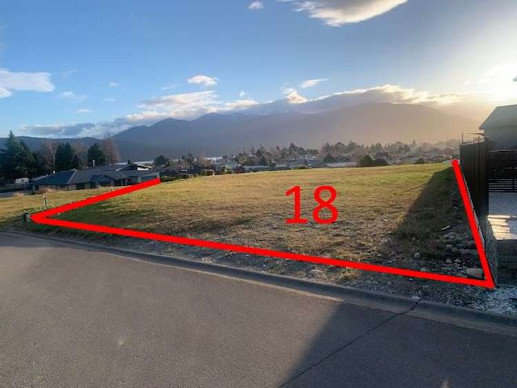 18 Tawera Place Te Anau_15