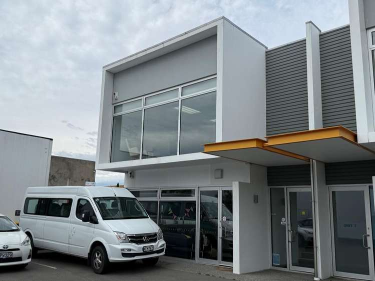 Unit 6, 106 Carlyle Street_0