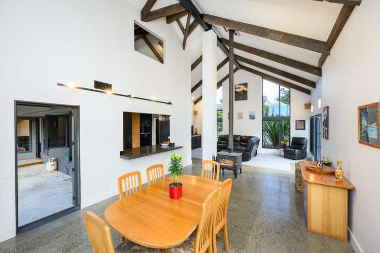 151 Summerhill Drive Fitzherbert_12