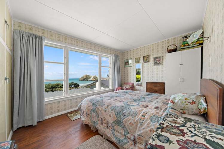 5 Guthrie Crescent Castlepoint_8