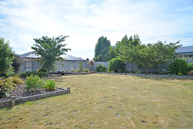 16 Charles Street Carterton_11