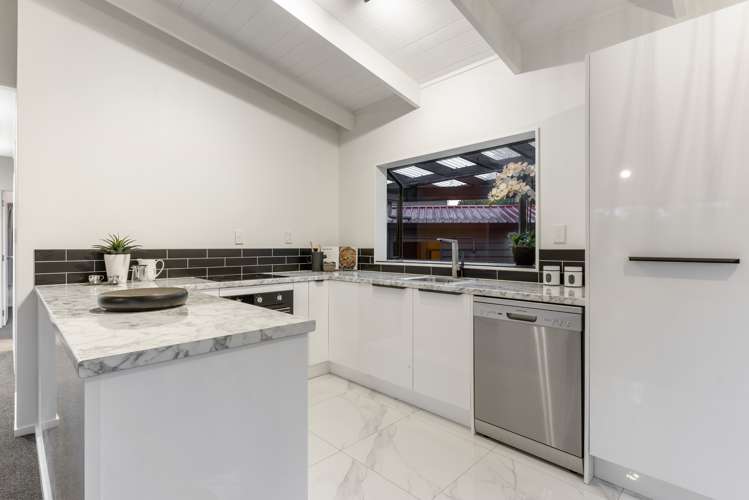 26 Meadowvale Rise Titirangi_6