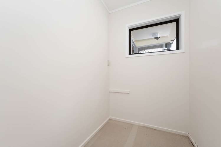 14 Montressor Place Mellons Bay_10