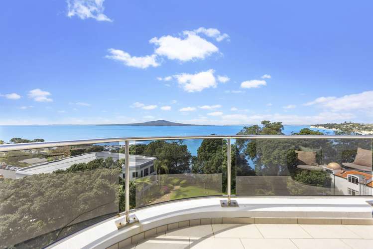 6b/173 Hurstmere Road Takapuna_36