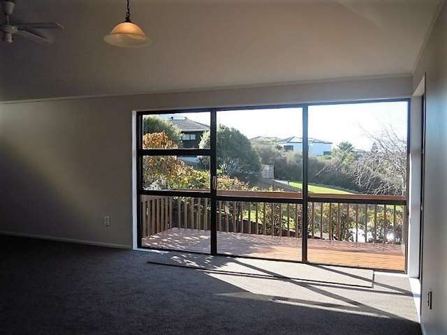 2 Seaford Place Murrays Bay_3