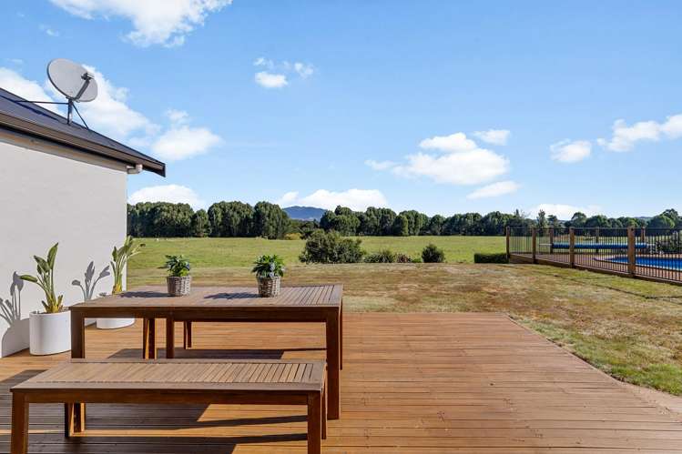 4 Old School Road Ngahinapouri_14