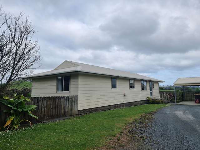 Charming 4BR Home w/ Garden in Warkworth