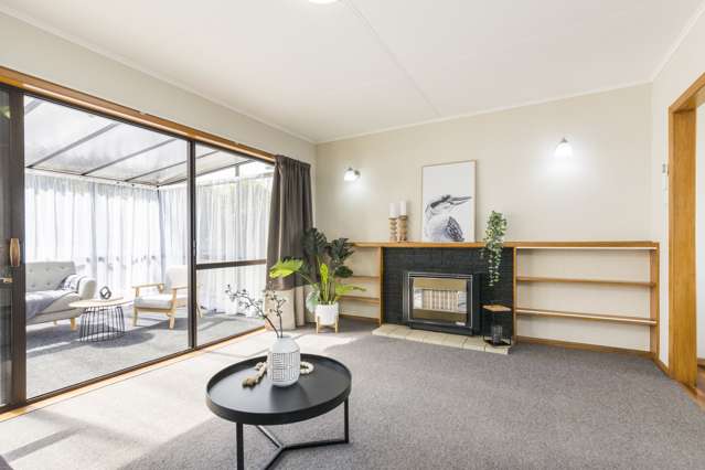 10 Catlins Crescent Milson_2