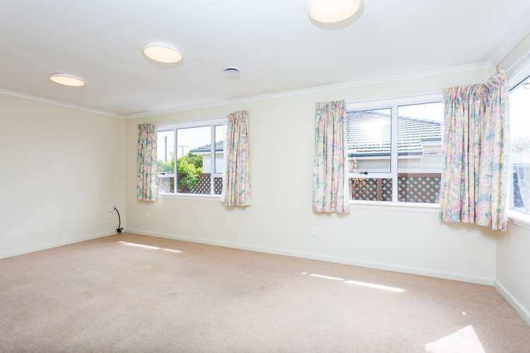 90 Racecourse Road Sockburn_13