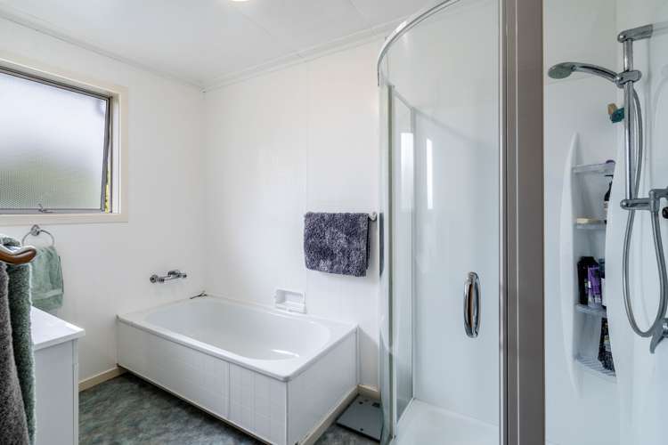 8 Trotter Street Riverton_11