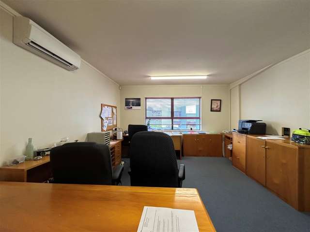 Unit E2, 269A Mount Smart Road Onehunga_3
