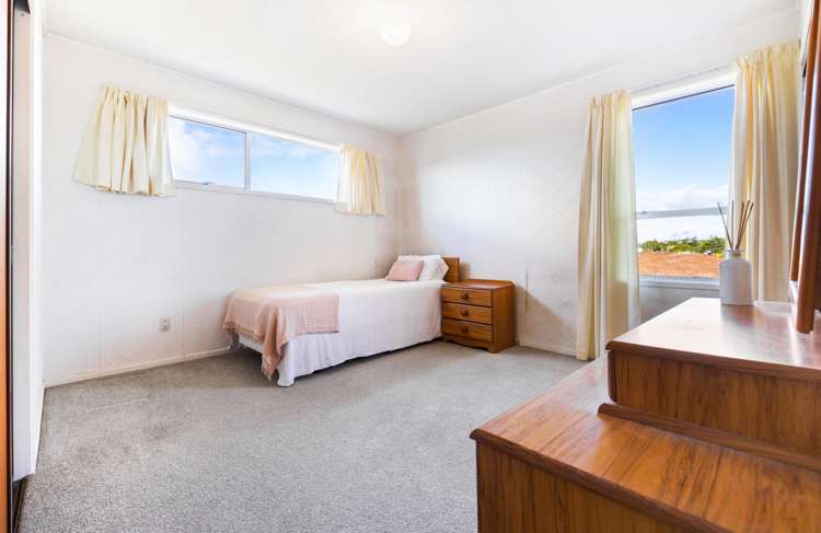 19 Taitua Drive Te Atatu South_14