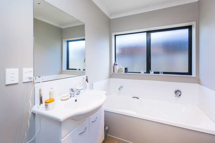 4 Beaufort Close Kingsley Heights_12