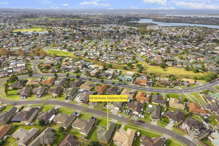 30 Nicholas Gibbons Drive Clendon Park_14