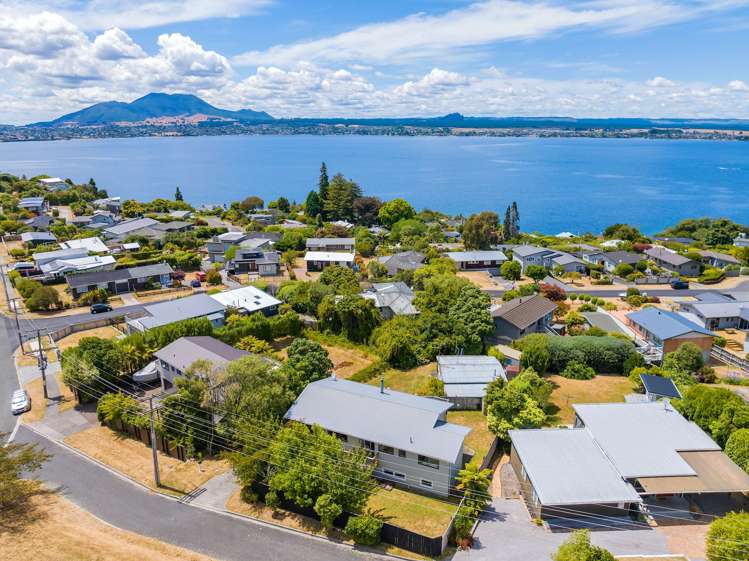 17 Besley Place Acacia Bay_28