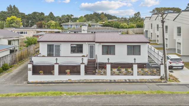 Smart Investment, Prime Alfriston Zone!!