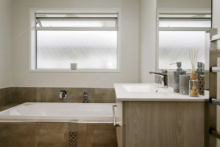 5 Ernest Kemp Rise Wharewaka_12