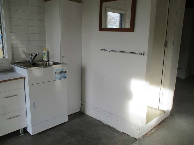 39 Baker Street Caversham_13