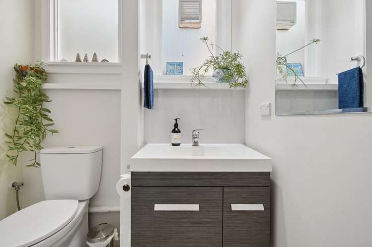 61 Oceanview Road Mt Maunganui_11