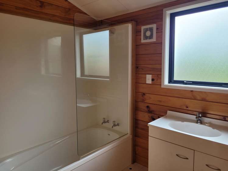 48 Lawson Burrows Crescent Te Anau_9