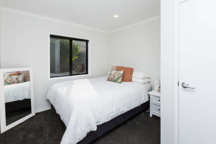 51 Percy Kinsman Crescent Riverstone Terraces_13