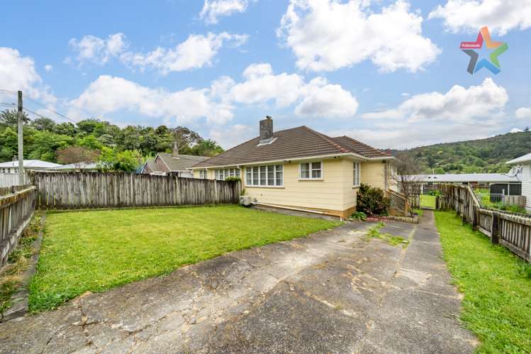 32 Bird Grove Stokes Valley_13