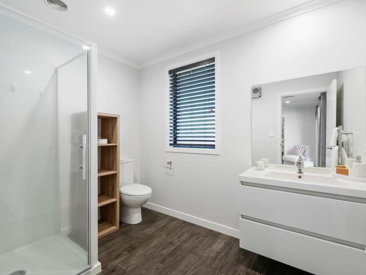 82 Puhirake Crescent Pyes Pa_14