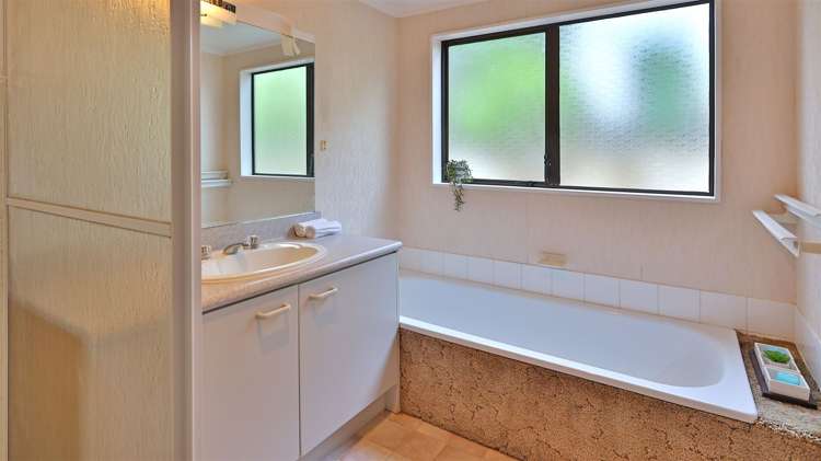 1/25 Rhinevale Close Henderson_16