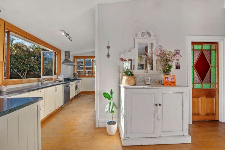 24 William Bond Street Stanley Point_10