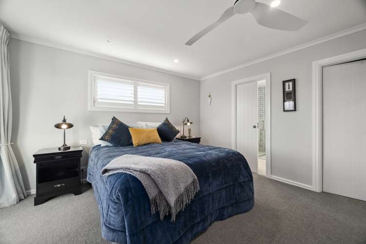 10 Crowther Terrace Waipahihi_11