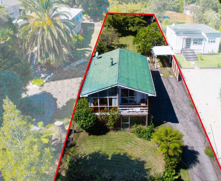 11 Upland Road Huia_13