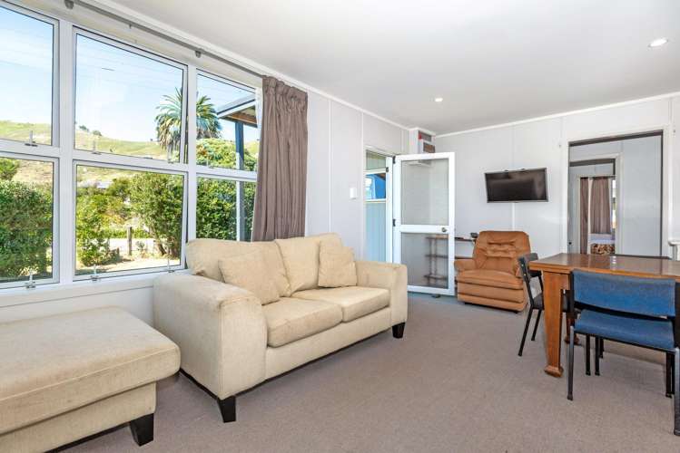 118 Newcastle Street Māhia_5