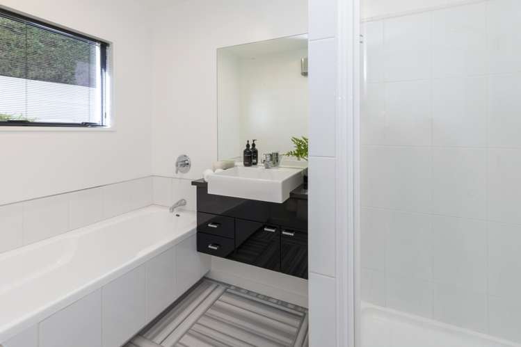 11a Te Awakura Terrace Mount Pleasant_16