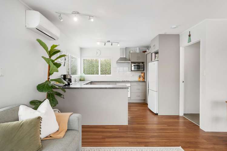 3/27 Abbotleigh Avenue Te Atatu Peninsula_4