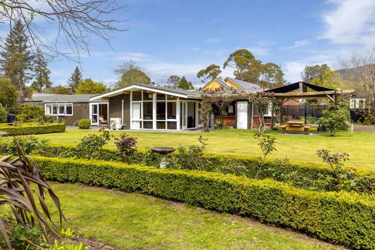 2/117 Taupahi Road Turangi_3